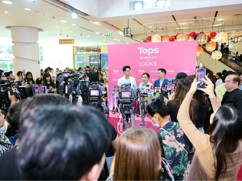 Boy Pakorn & Tops of Beauty